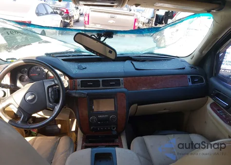 2008 Chevrolet Tahoe Ltz z USA, uszkodzony, nr VIN 1GNFK13018J229693